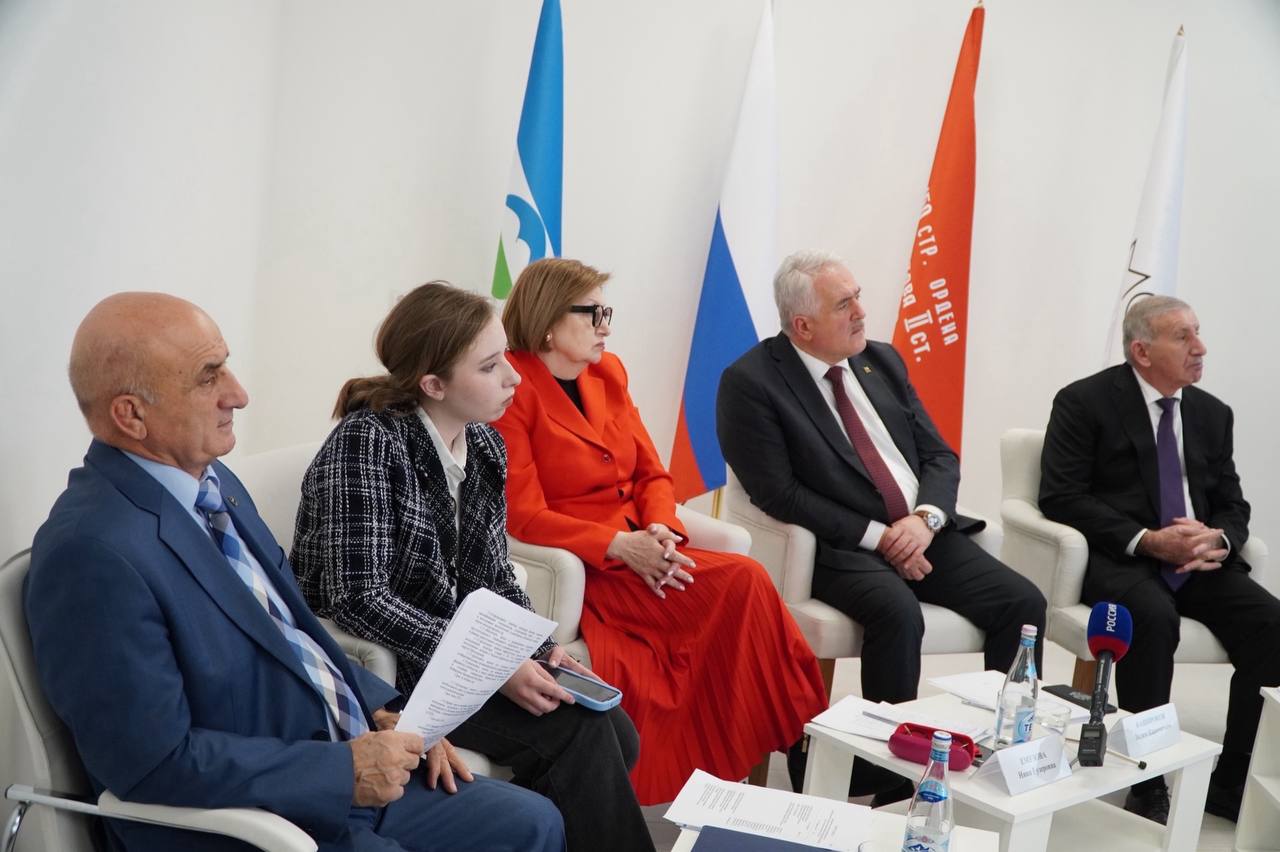 В Кабардино-Балкарии запустят молодежный патриотический лагерь «Эльбрус» и молодежные центры в Прохладном и Зольском районе