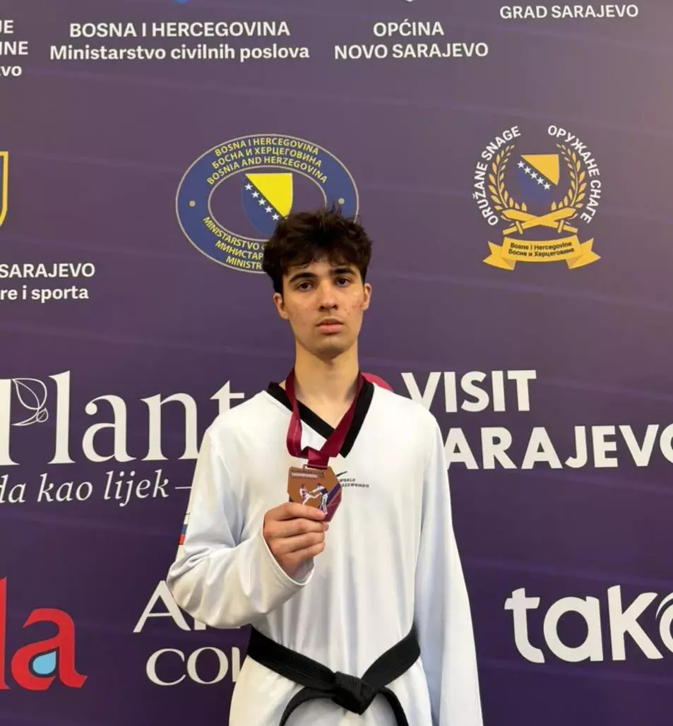 Кантемир Бицуев  — бронзовый призёр клубного чемпионата Европы по тхэквондо