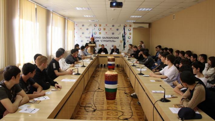 Росгвардейцы провели урок мужества для студентов