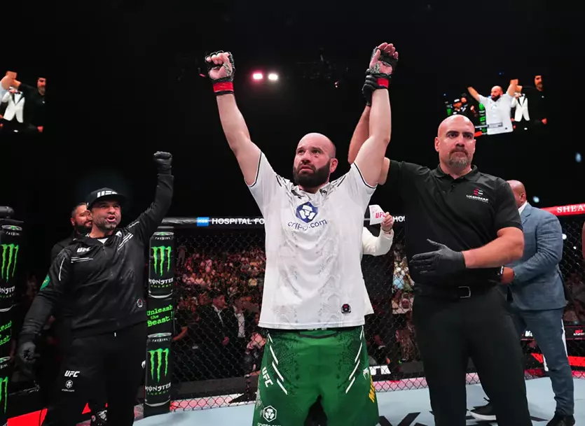 Боец из Кабардино-Балкарии Азамат Мурзаканов — победитель турнира UFC 321