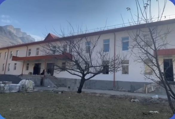 В Верхней Балкарии капитально ремонтируют сельскую участковую больницу  