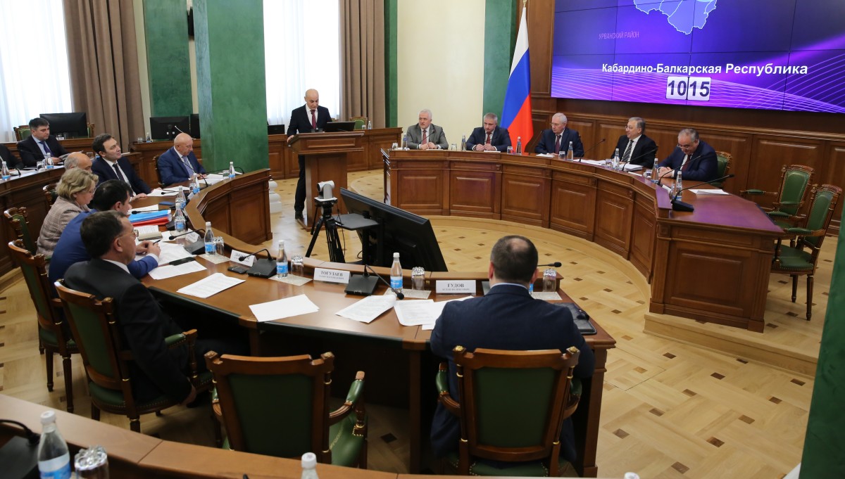 Алий Мусуков провел заседание Правительства КБР