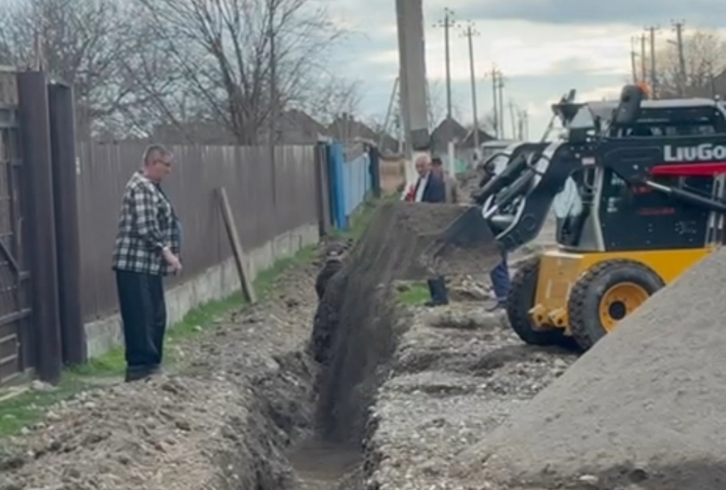 Жителей Терекского подключают к чистой воде после реконструкции более 21 км водопровода
